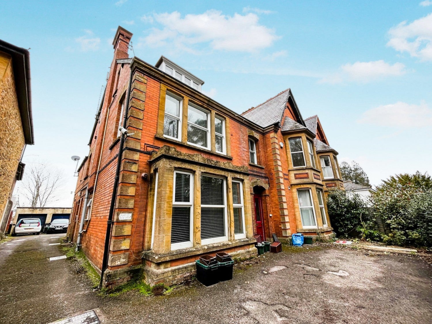 Flat Hendford Hill in Yeovil