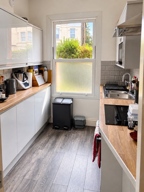 Room Pathfield Road in Greater London