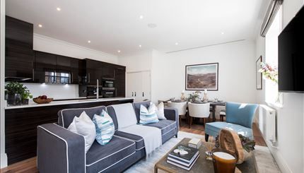 Flat Hammersmith Broadway in Greater London