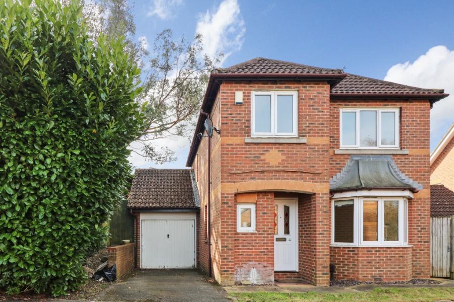 House Strouts Road in Ashford