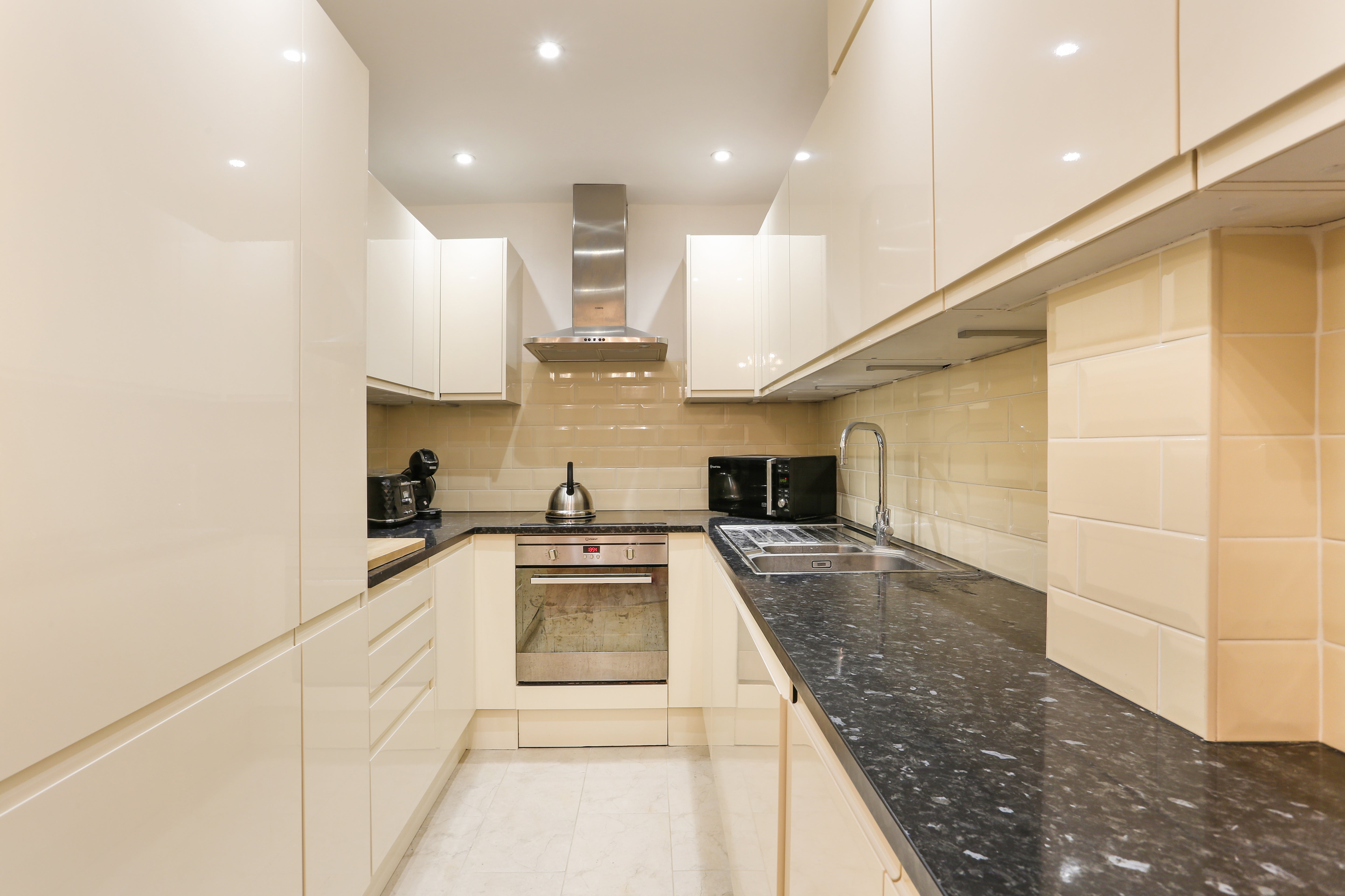 Flat Fairholme Road in Greater London