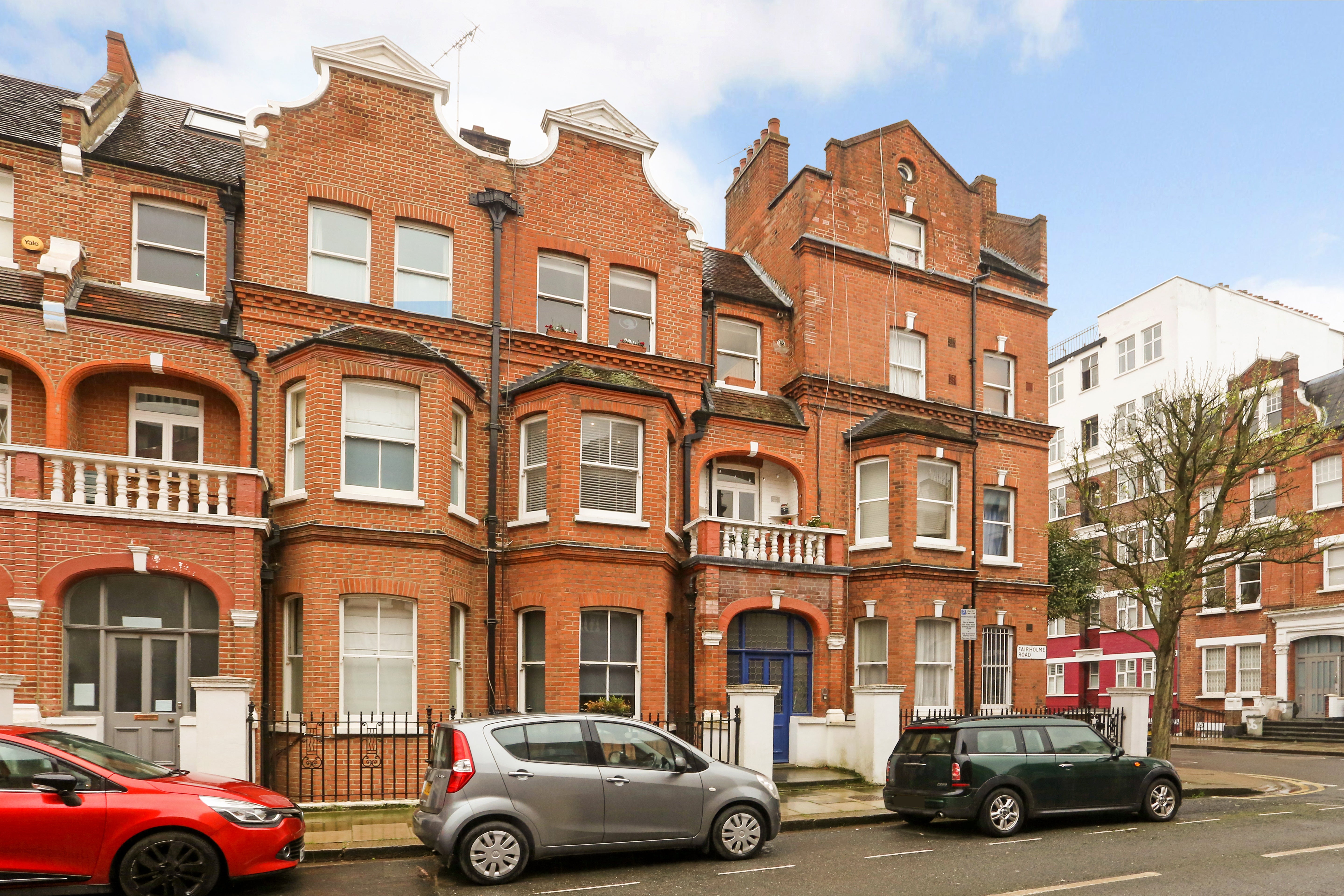 Flat Fairholme Road in Greater London