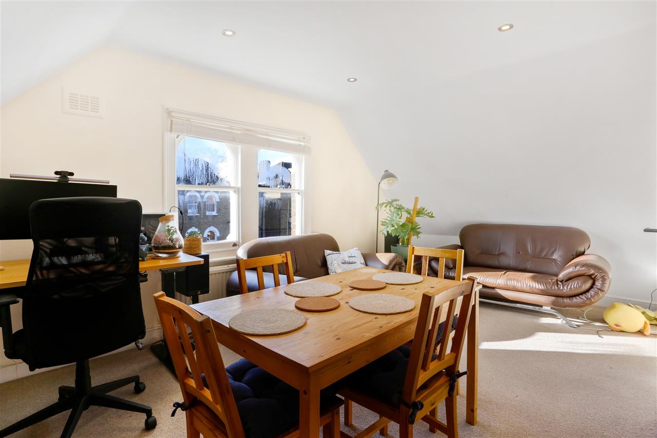 Flat Yerbury Road in Greater London