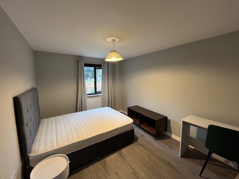 Room Whitcroft in Basildon