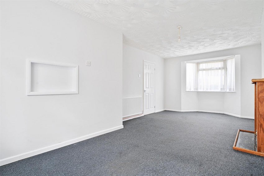 Flat Lincoln Close in Beechwood