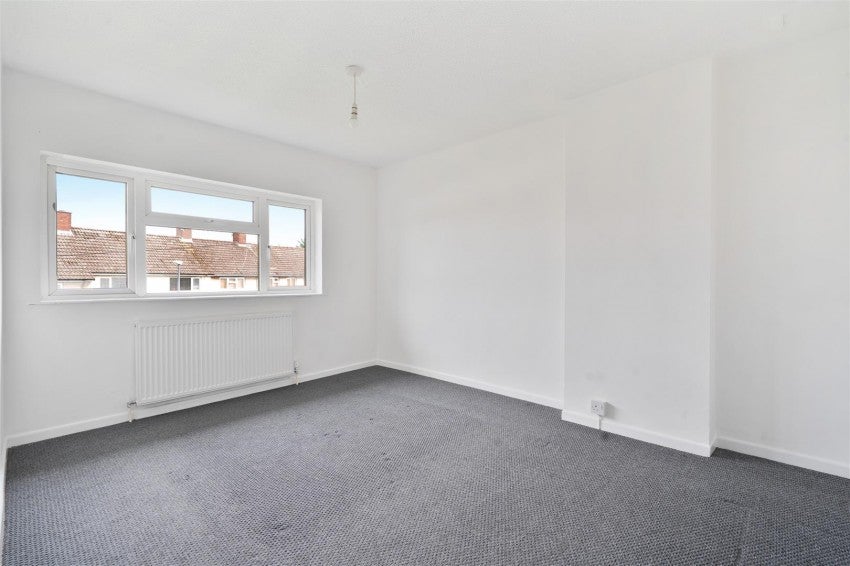Flat Lincoln Close in Beechwood
