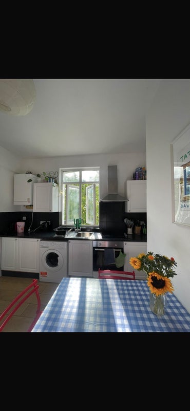Room Story Street in Greater London