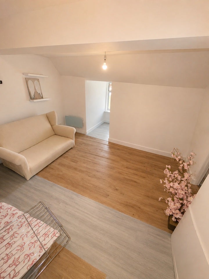 Flat Welling High Street in Greater London