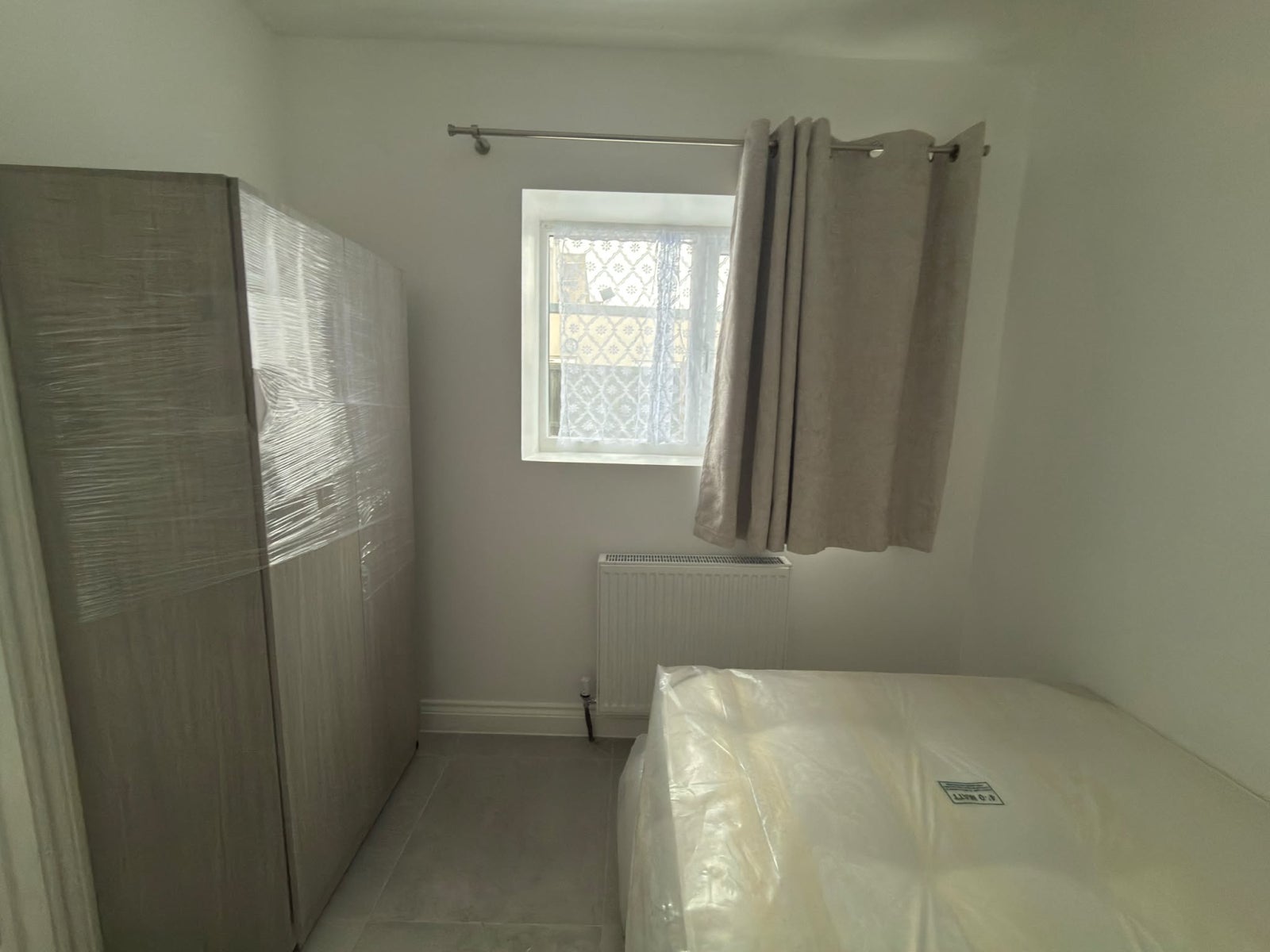 Room St. Marys Road in Greater London
