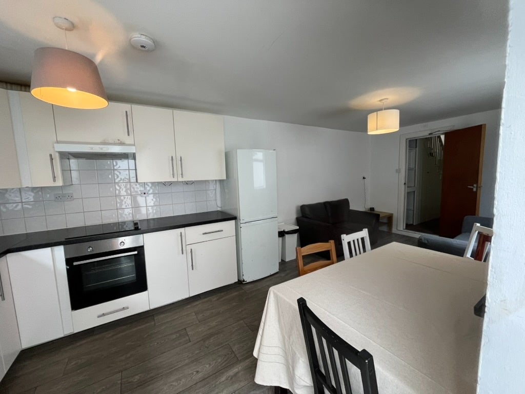 House Braxfield Road in Greater London