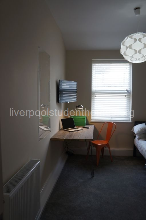 Flat Shaw Street in Liverpool