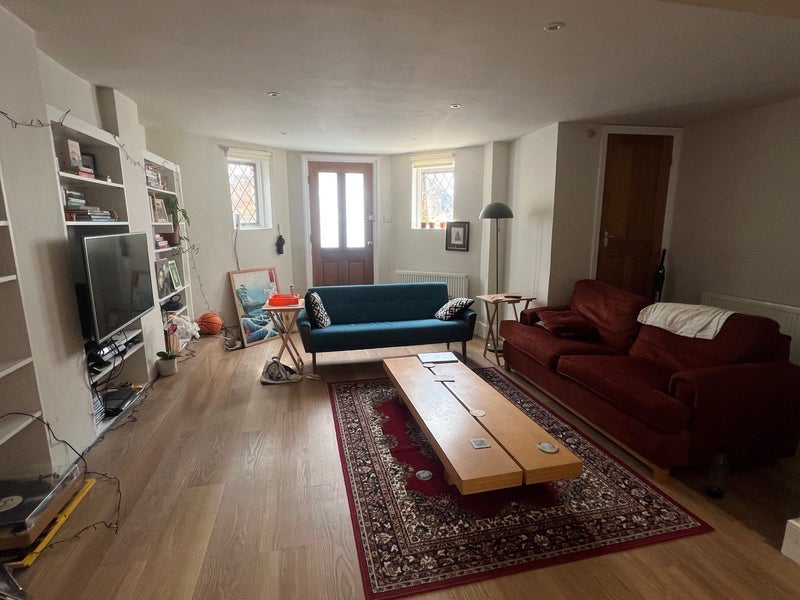 Room Pemberton Road in Greater London