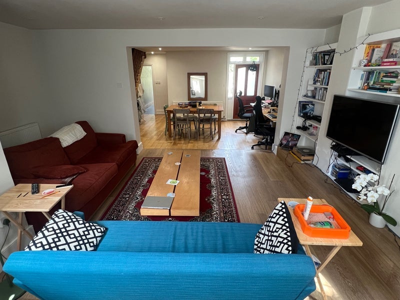 Room Pemberton Road in Greater London