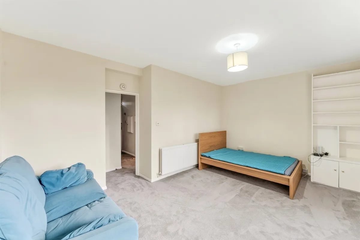 Flat Smithwood Close in Greater London