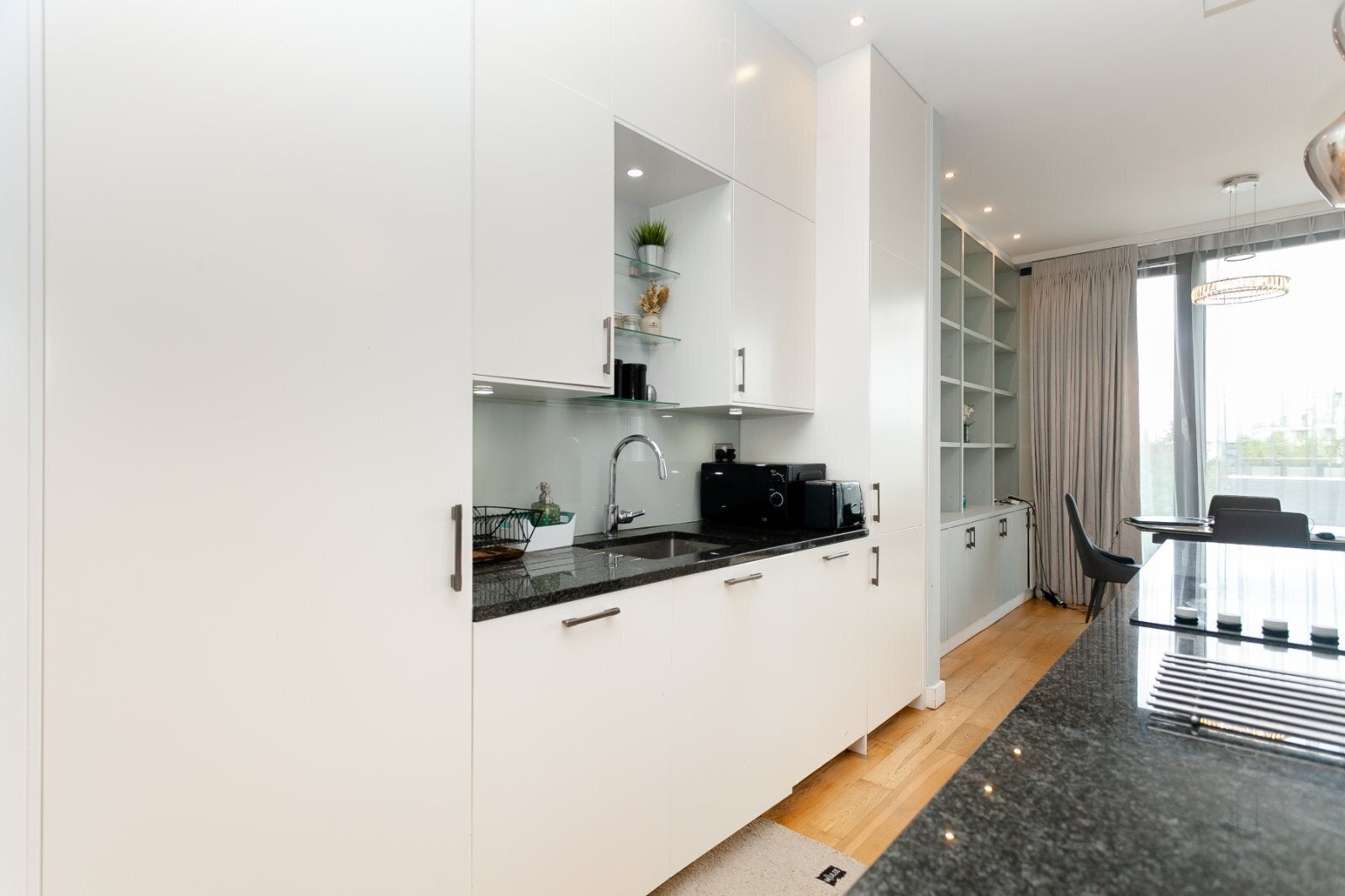 Flat Micawber Street in Greater London