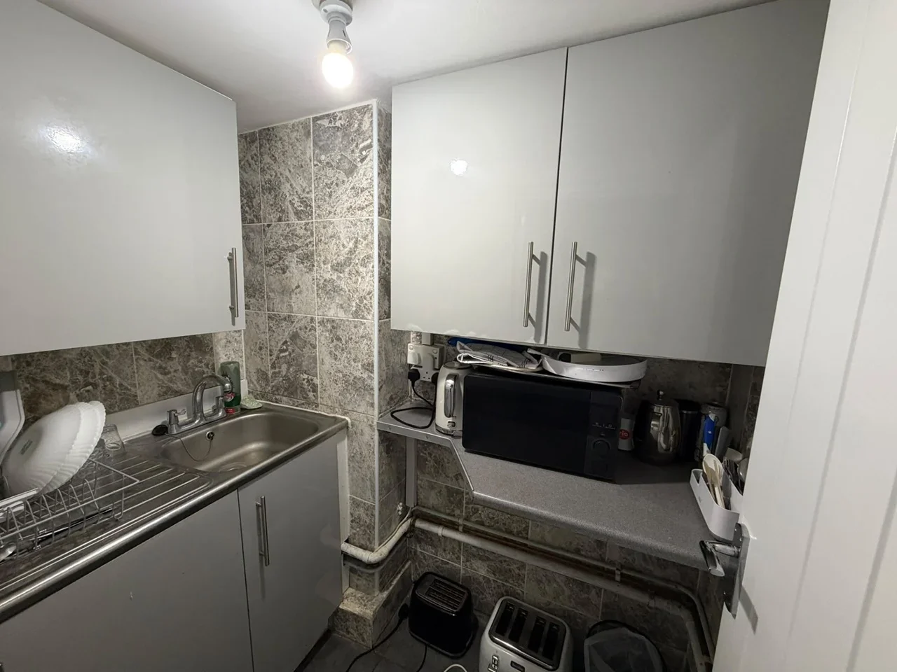 Room Ilford Lane in Greater London