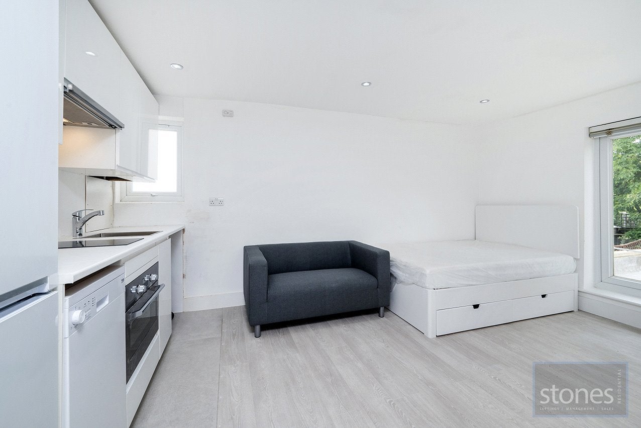 Flat Ulysses Road in Greater London