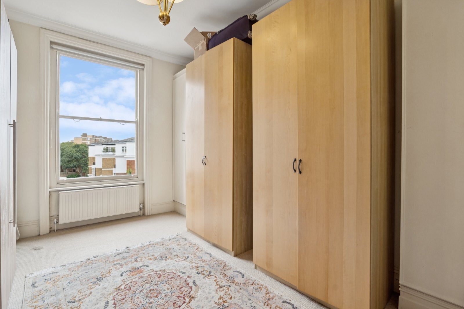 Flat Marloes Road in Greater London