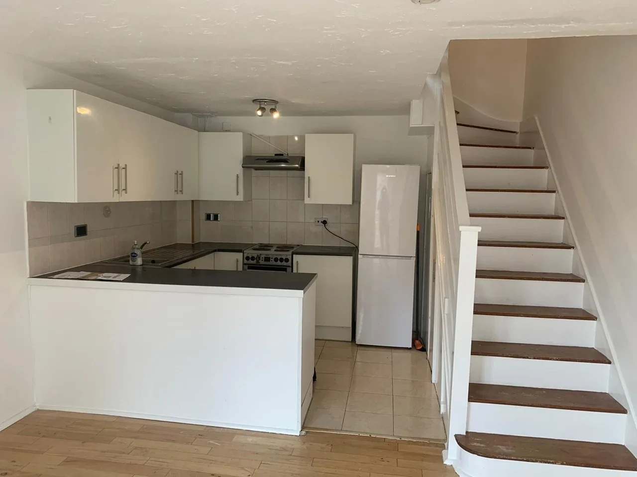 House Redwood Way in Greater London