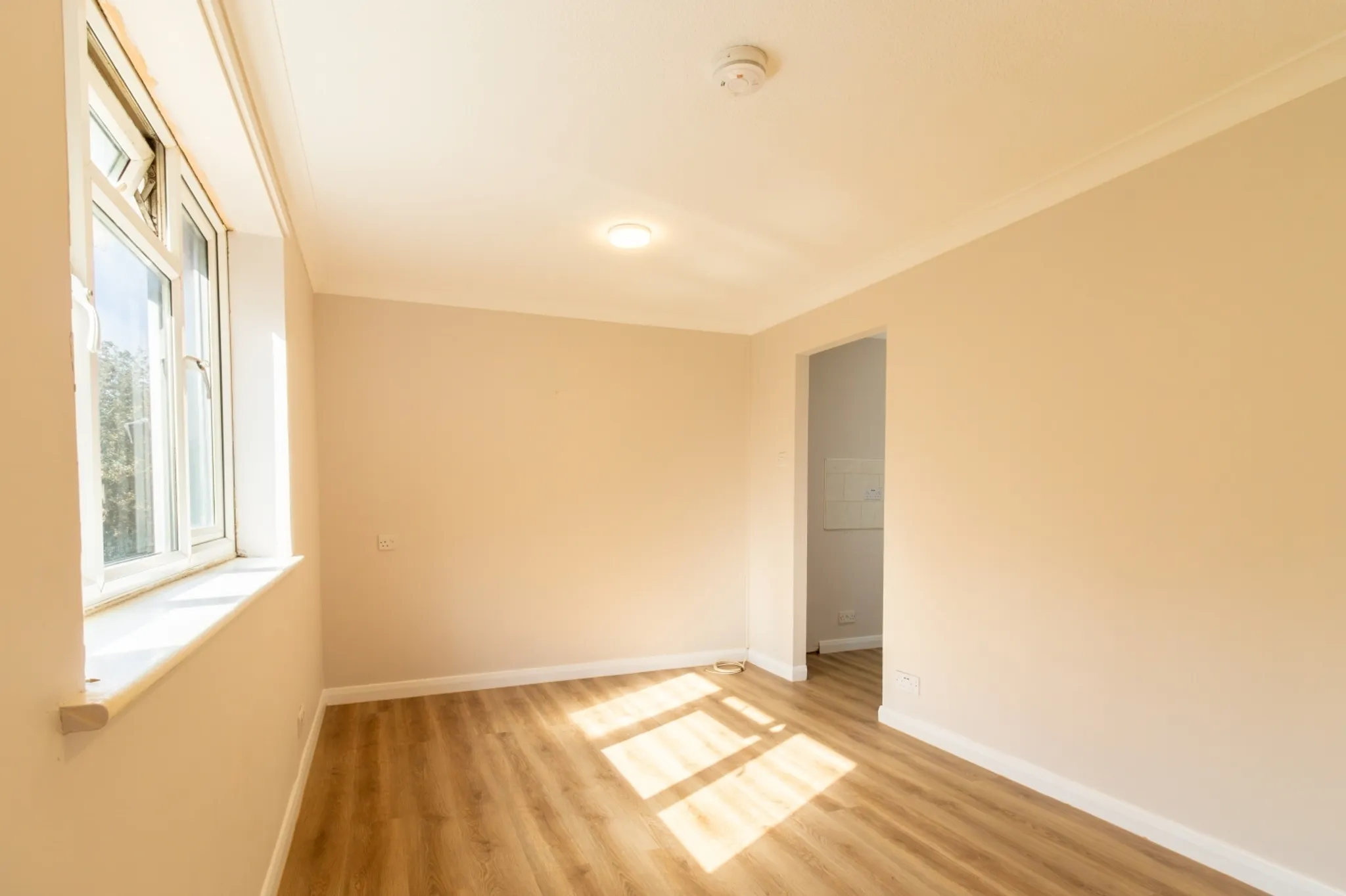Flat Salisbury Close in East Hampshire
