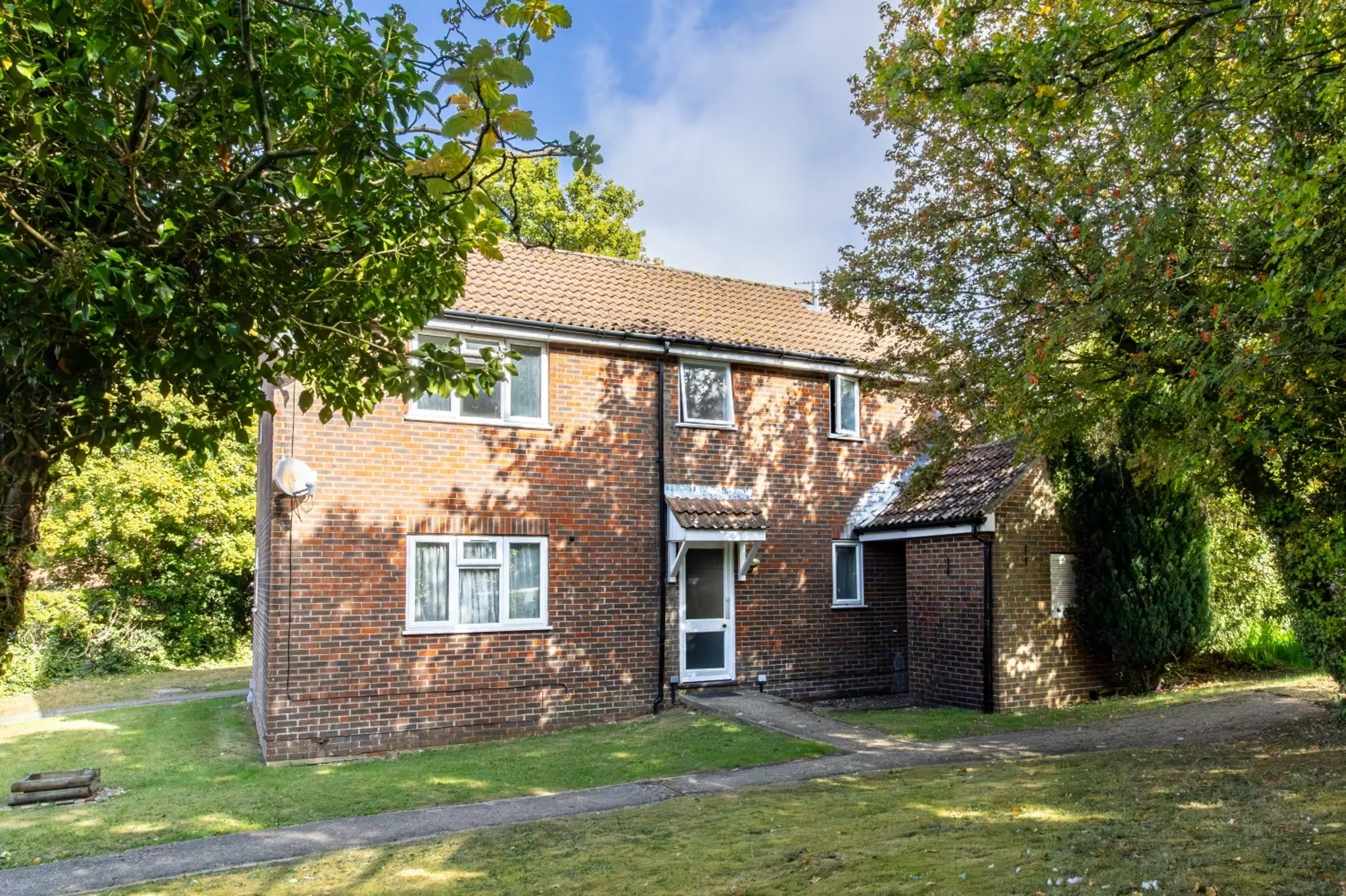 Flat Salisbury Close in East Hampshire
