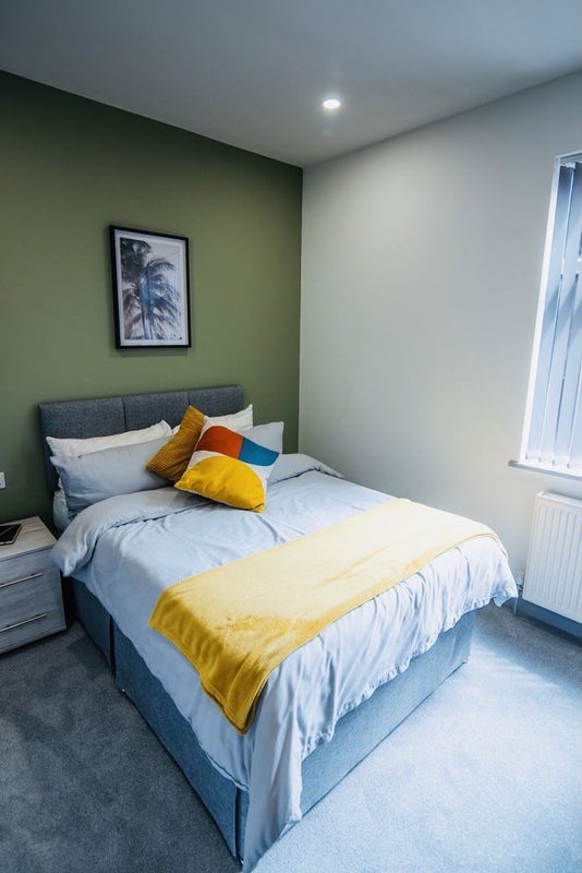 Room Meriden Street in Coventry