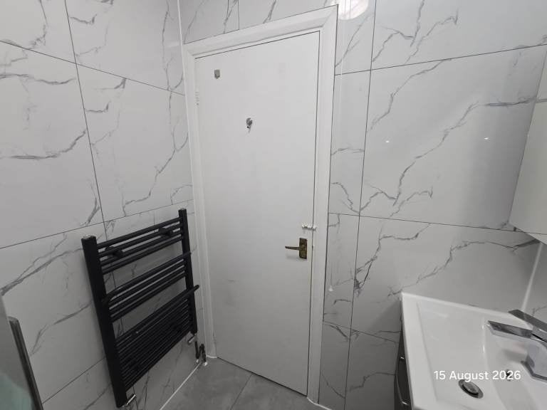 Flat Lorne Road in Greater London