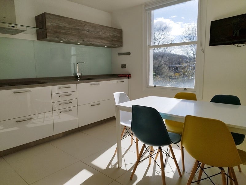 Room Aldebert Terrace in Greater London
