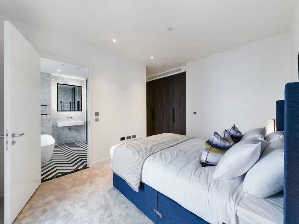 Flat Wards Place in London