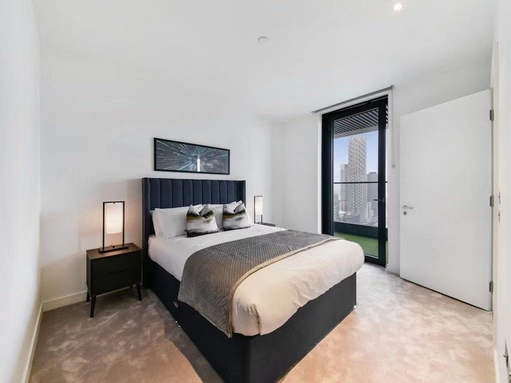 Flat Wards Place in London