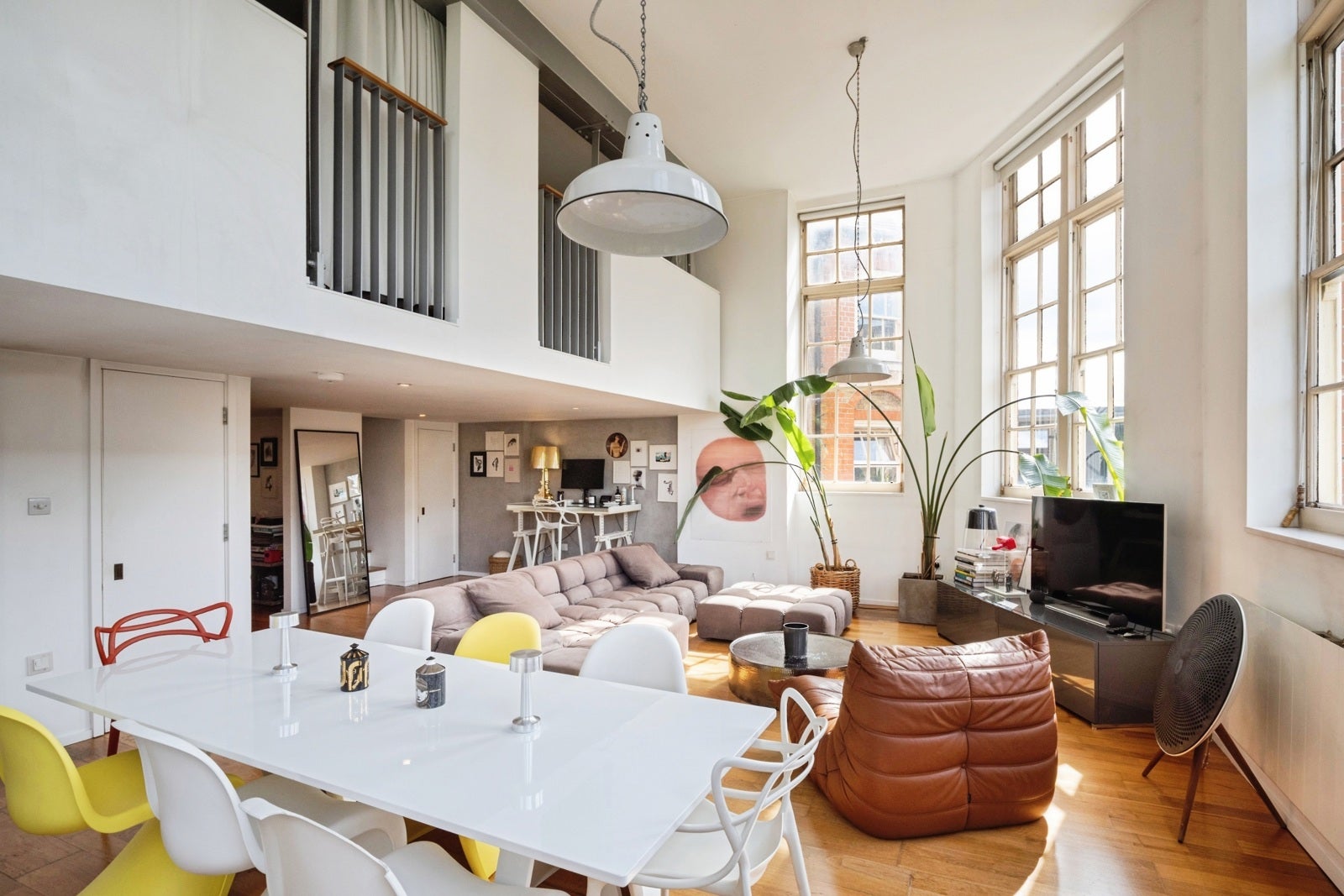 Flat Clark Street in Greater London