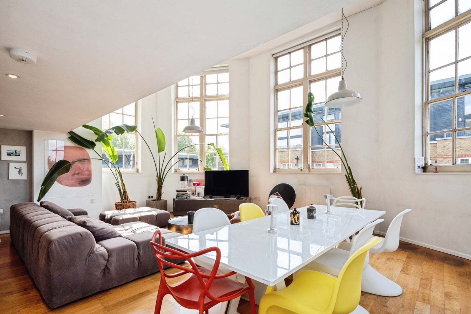 Flat Clark Street in Greater London