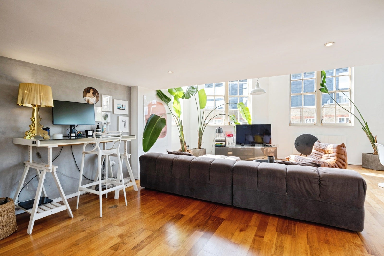Flat Clark Street in Greater London