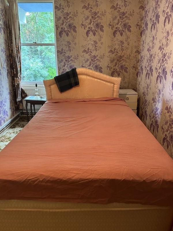 Room Upper Caldy Walk in Greater London