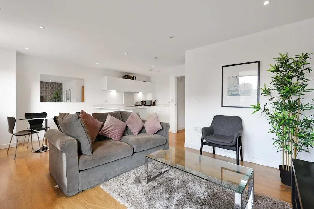 Flat North Woolwich Road in Greater London