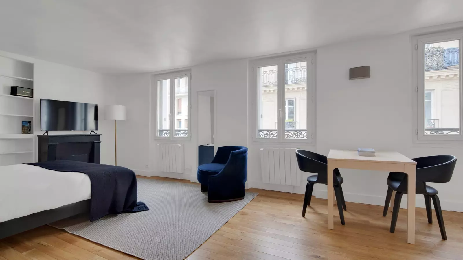 Flat Rue Victor Massé in Paris