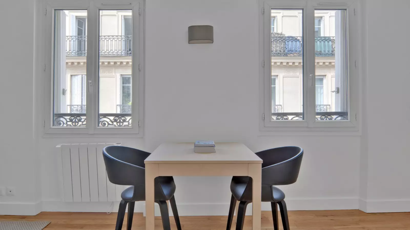 Flat Rue Victor Massé in Paris