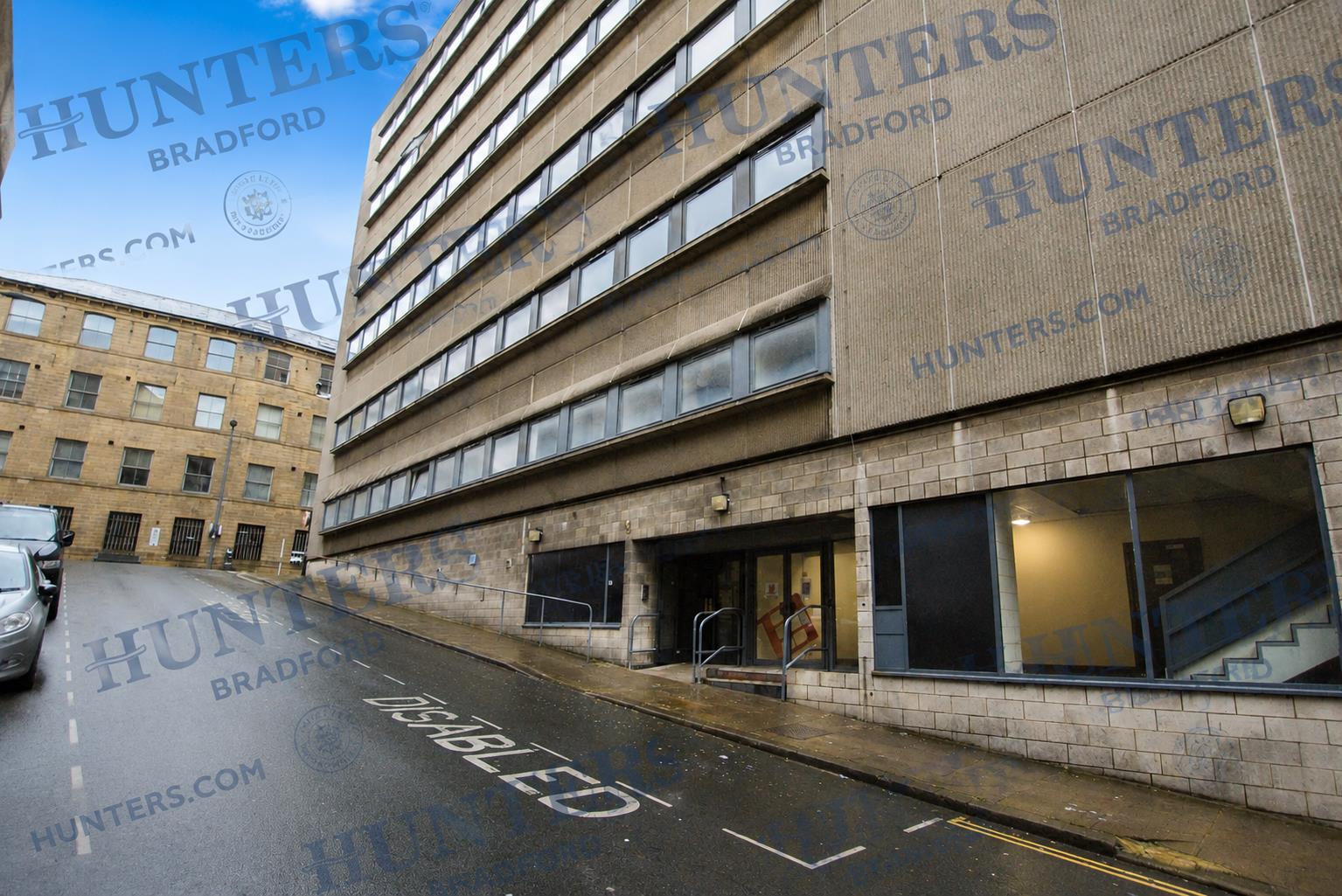 Flat Chapel Street in Bradford