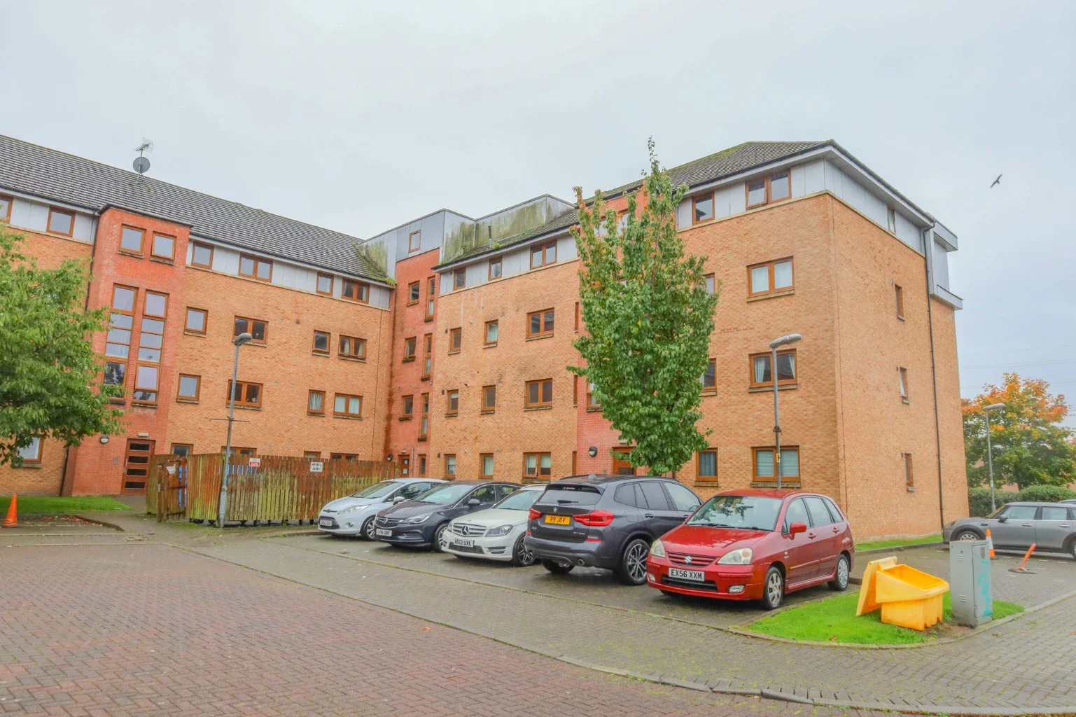 Flat Dawson Road in Glasgow
