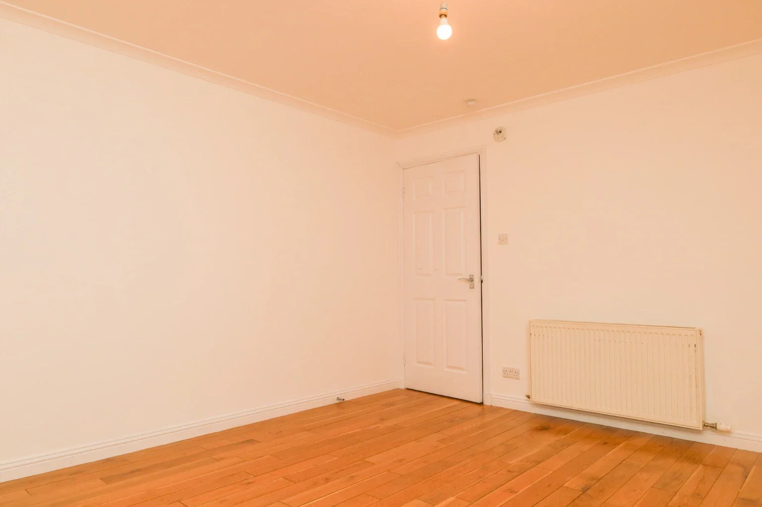 Flat Dawson Road in Glasgow