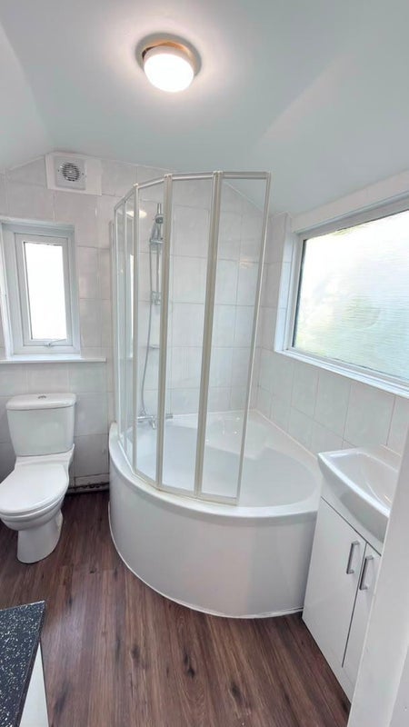 Room Purcell Close in Greater London