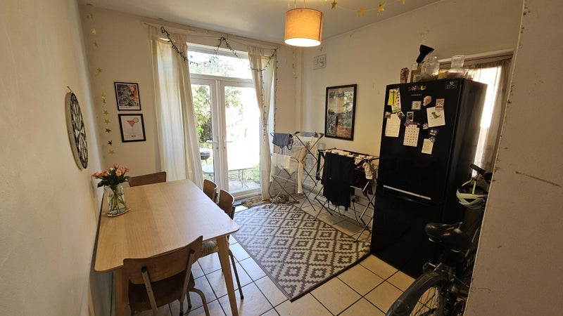 Room Pembroke Road in Greater London
