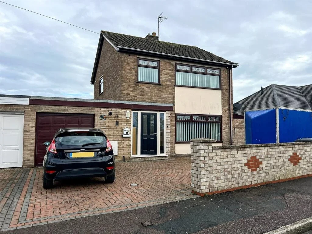 House Lawrence Avenue in Huntingdonshire