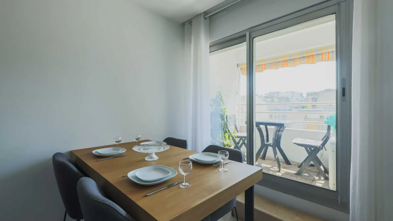 Flat Rue Ribera in Paris