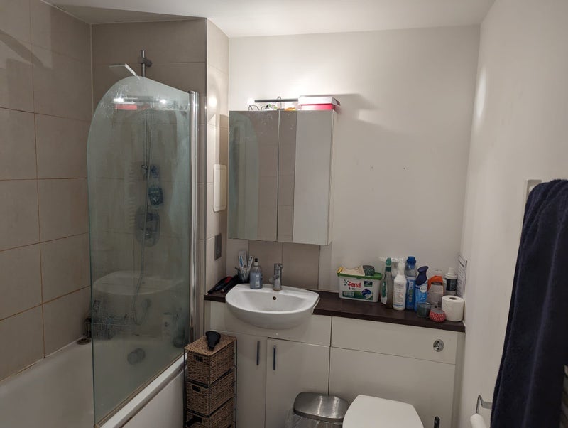 Room Trevithick Way in Greater London