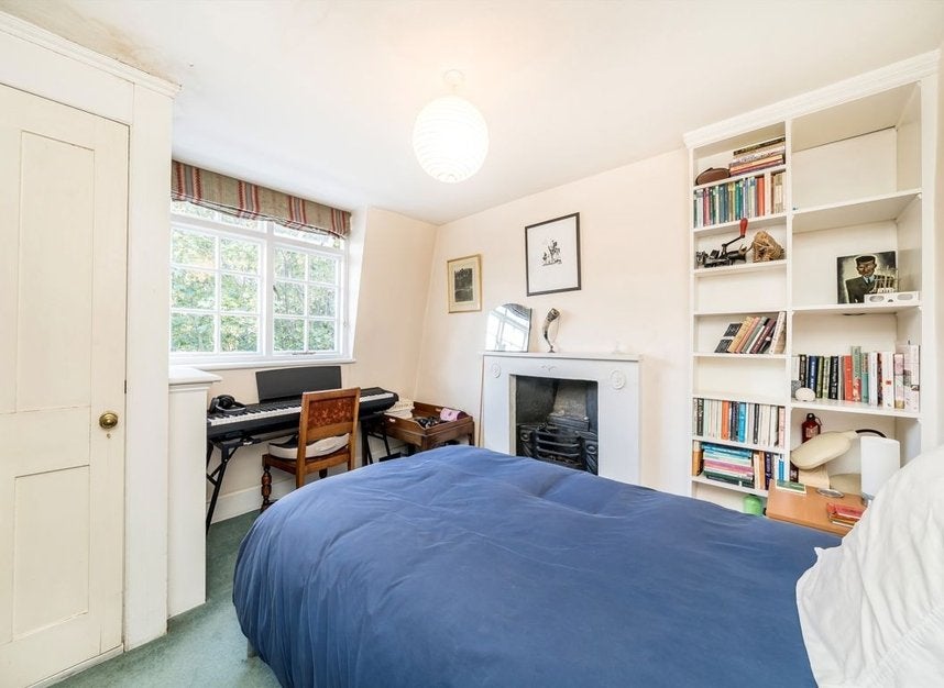 Flat Wilmington Square in Greater London
