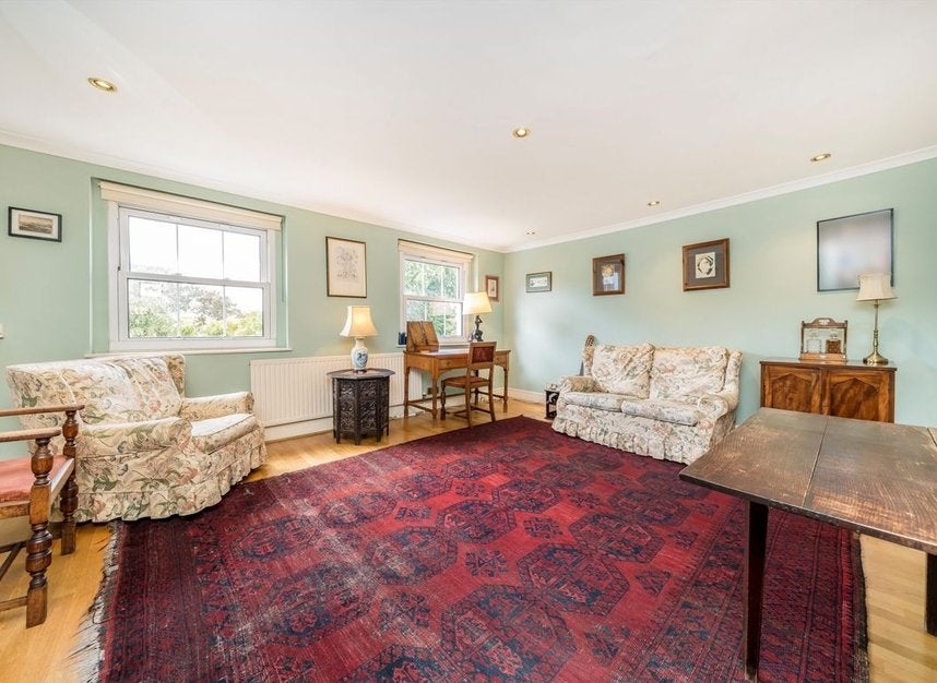 Flat Wilmington Square in Greater London