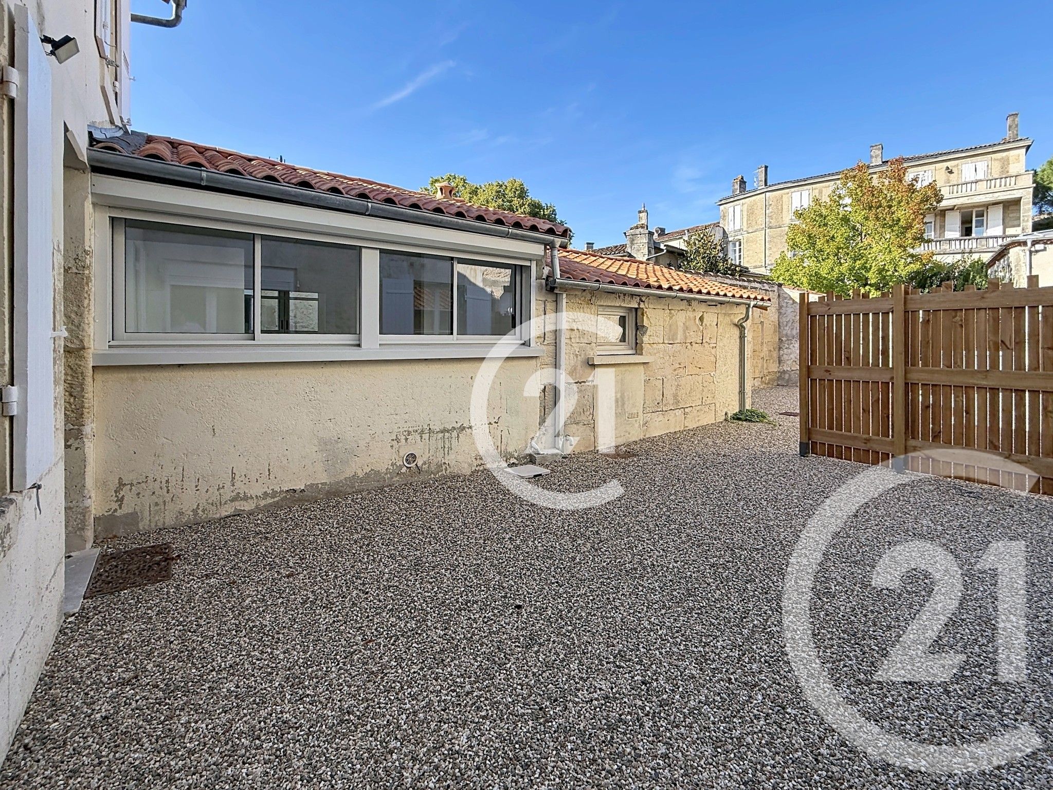 House Rue des Pontis in Cognac