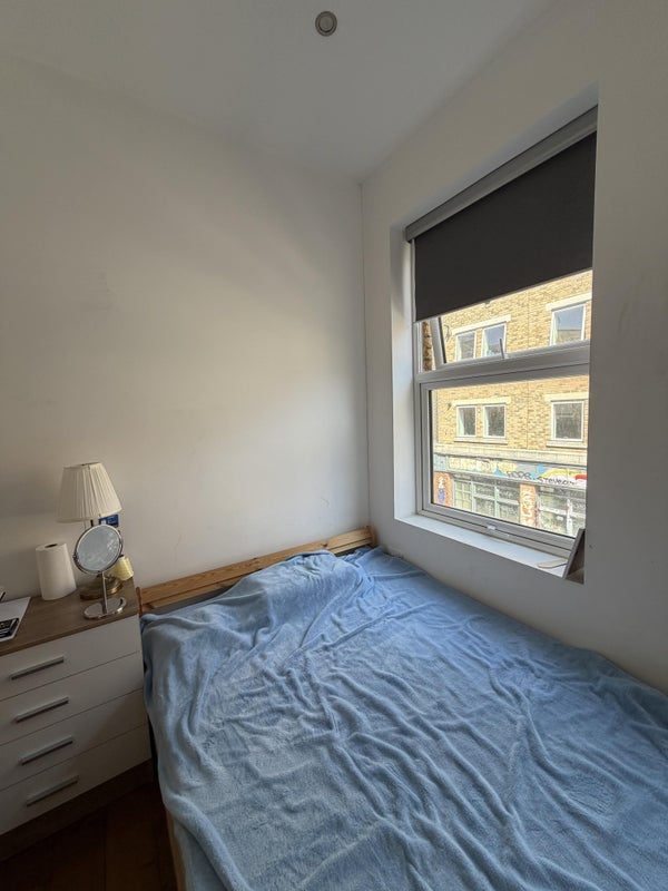 Room Sclater Street in Greater London