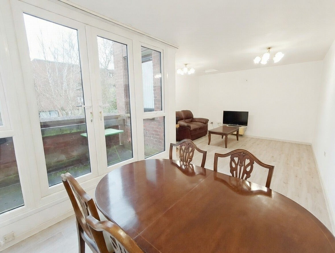 House Chandos Way in Greater London